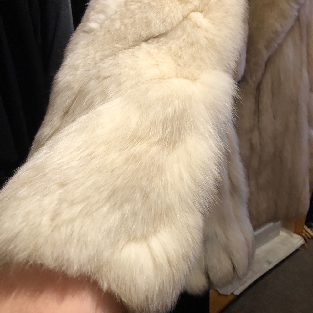 Fur jacket - Picture 3 of 4